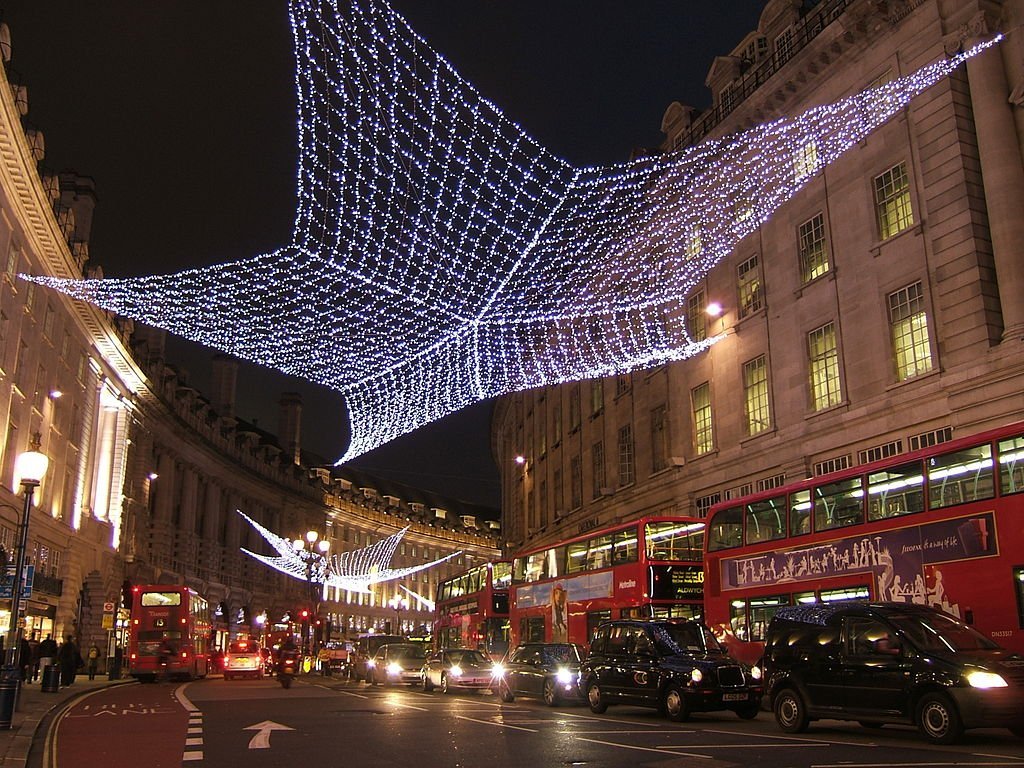 1024px-2008-12_London_Regent_Street_Lights