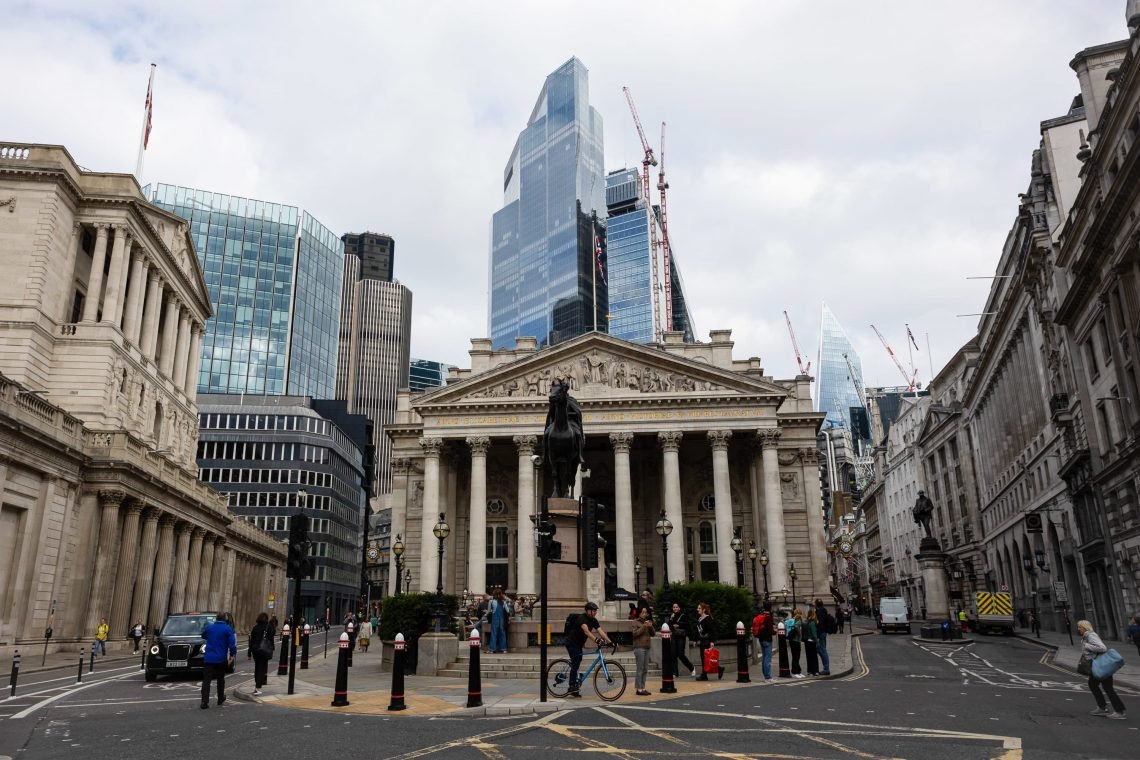 A Bank of England kész habozás nélkül módosítani alapkamatát