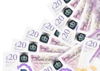 új brit uralkodó portréját ábrázoló fontbankjegyeket