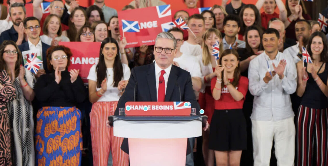 Labour kormánya az első évét óvatos léptekkel töltötte – de vajon most végre kilép saját árnyékából?